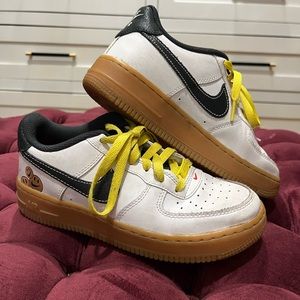 Air Force 1 2021 LV8 “Go the extra smile” 😊